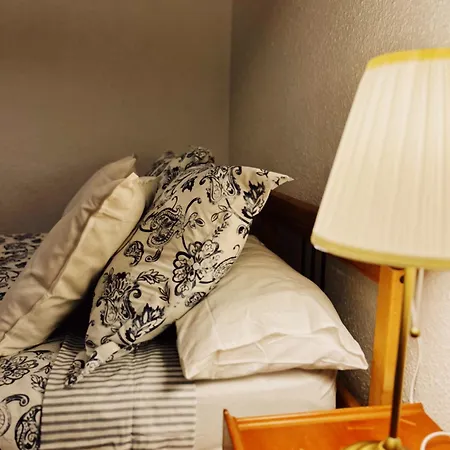Homestay Pau - In Shared Euroviajeros Pineda de Mar