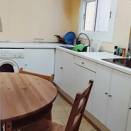 Pau - In Shared Euroviajeros Homestay *